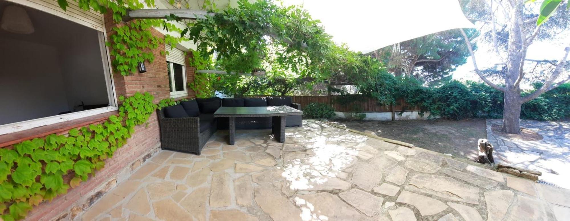 Caldetas Villa Caldes D'Estrach Exterior photo